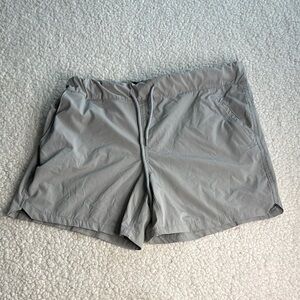 Realtree Women's Athletic Shorts in Light Gray